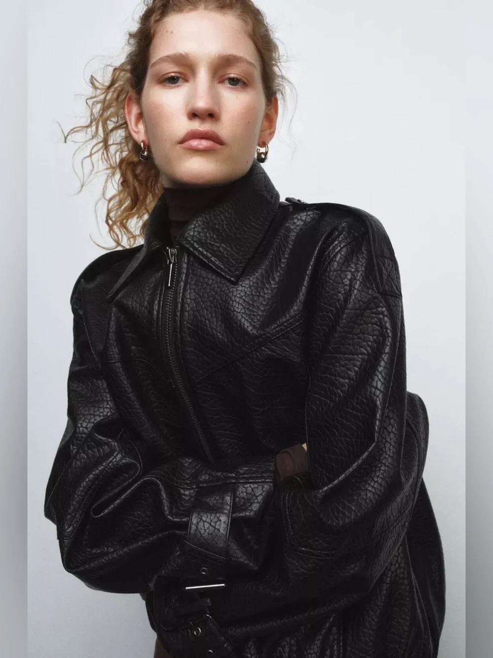 Zara faux leather black bomber jacket with detachable fur collar sz.XS
